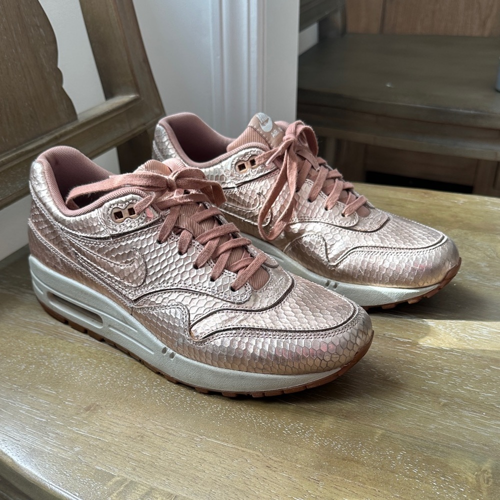 Nike Women's Metallic Rose Sneakers